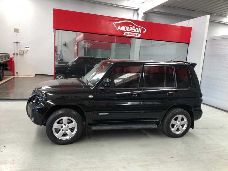 Mitsubishi PAJERO TR4 2.0 4X4 Mitsubishi PAJERO TR4 2.0 4X4