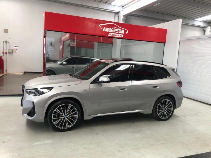 BMW iX1 XDRIVE30 M SPORT BMW iX1 XDRIVE30 M SPORT
