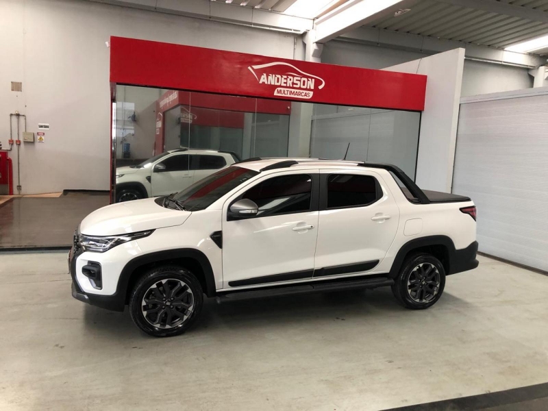 Fiat STRADA 1.0 TURBO 200 ULTRA CD Fiat STRADA 1.0 TURBO 200 ULTRA CD