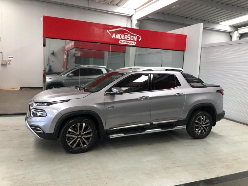 Fiat TORO 2.0 16V TURBO RANCH 4WD AT9 Fiat TORO 2.0 16V TURBO RANCH 4WD AT9