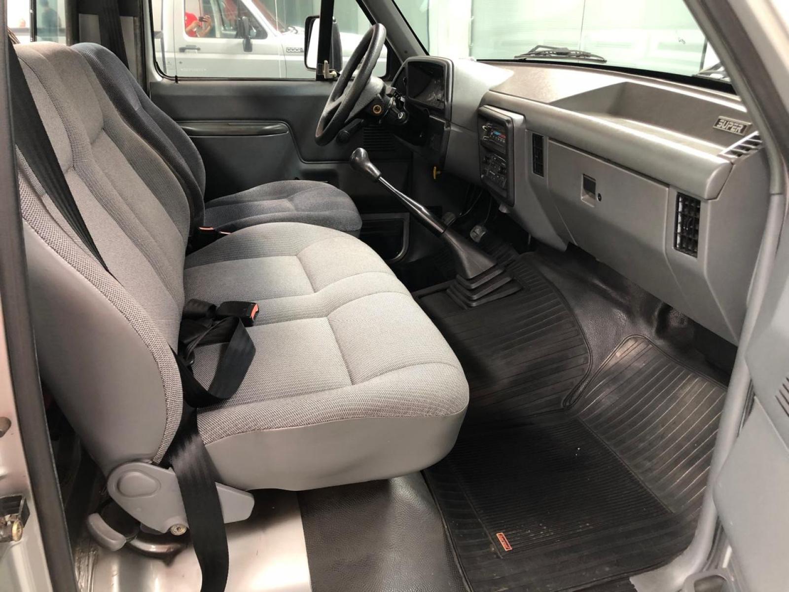 Ford F-1000 3.9 SUPER CS 8V - foto 10