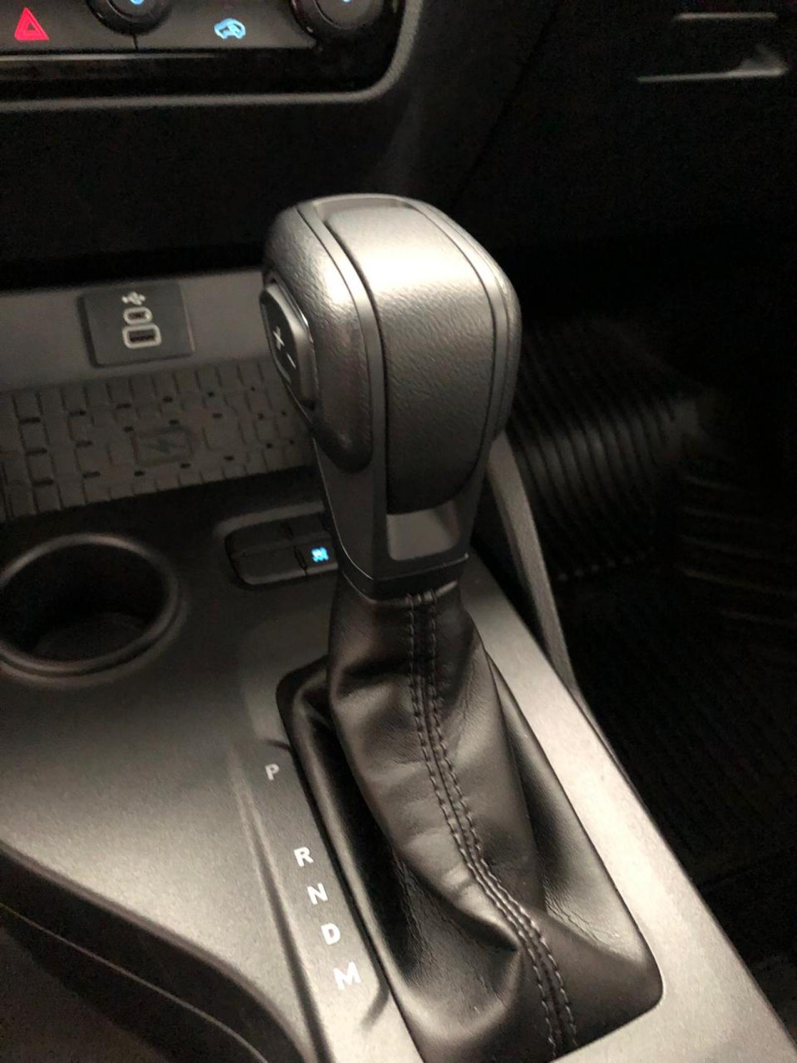 Ford RANGER BLACK V6 CD - foto 11