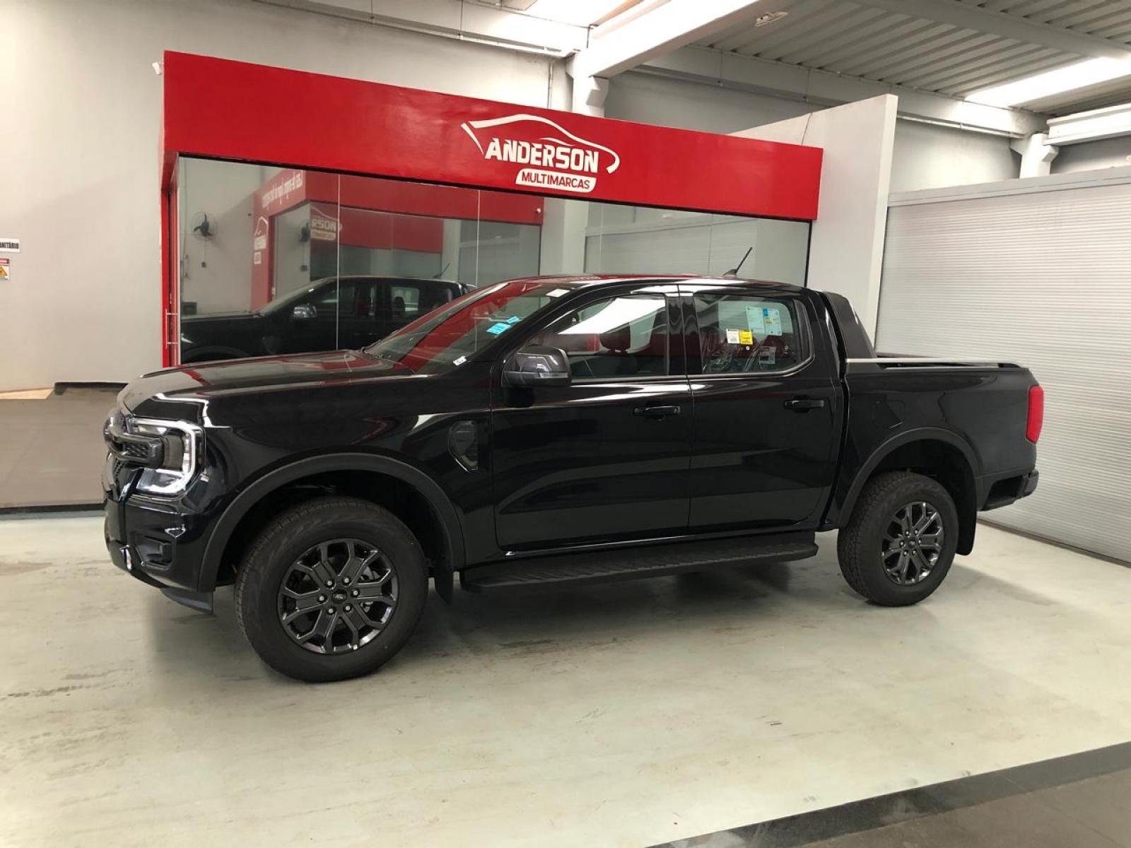 Ford RANGER BLACK V6 CD