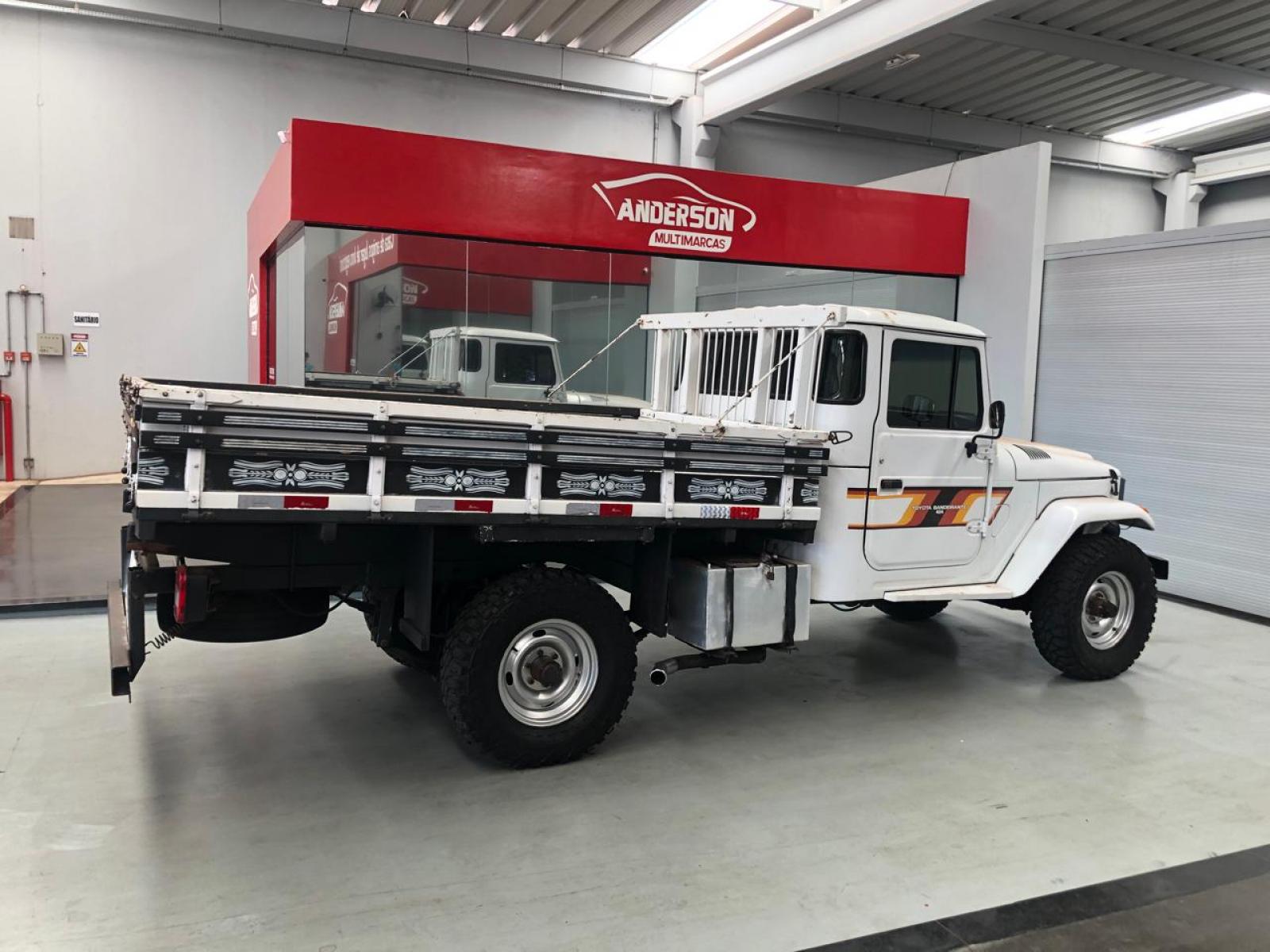 Toyota BANDEIRANTE 4X4 - foto 4