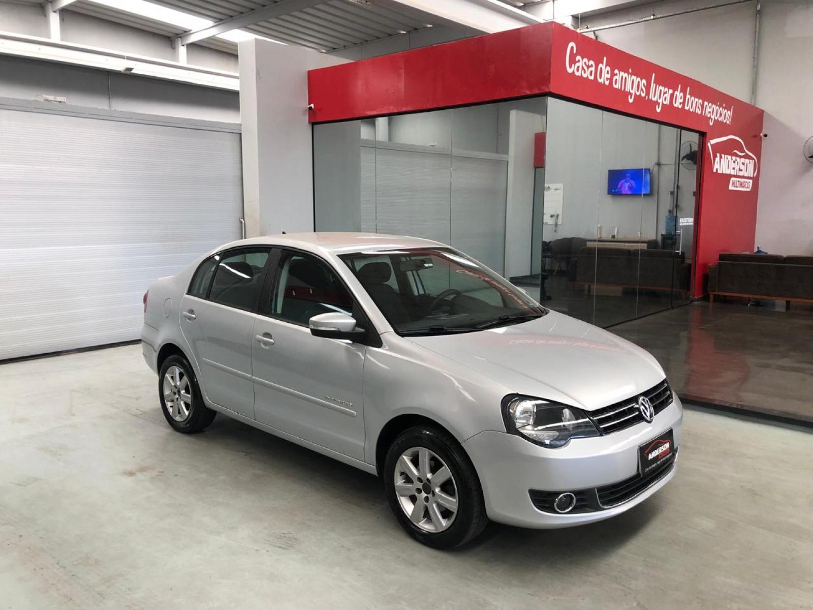 Volkswagen POLO SEDAN 1.6 MI COMFORTLINE 8V - foto 2