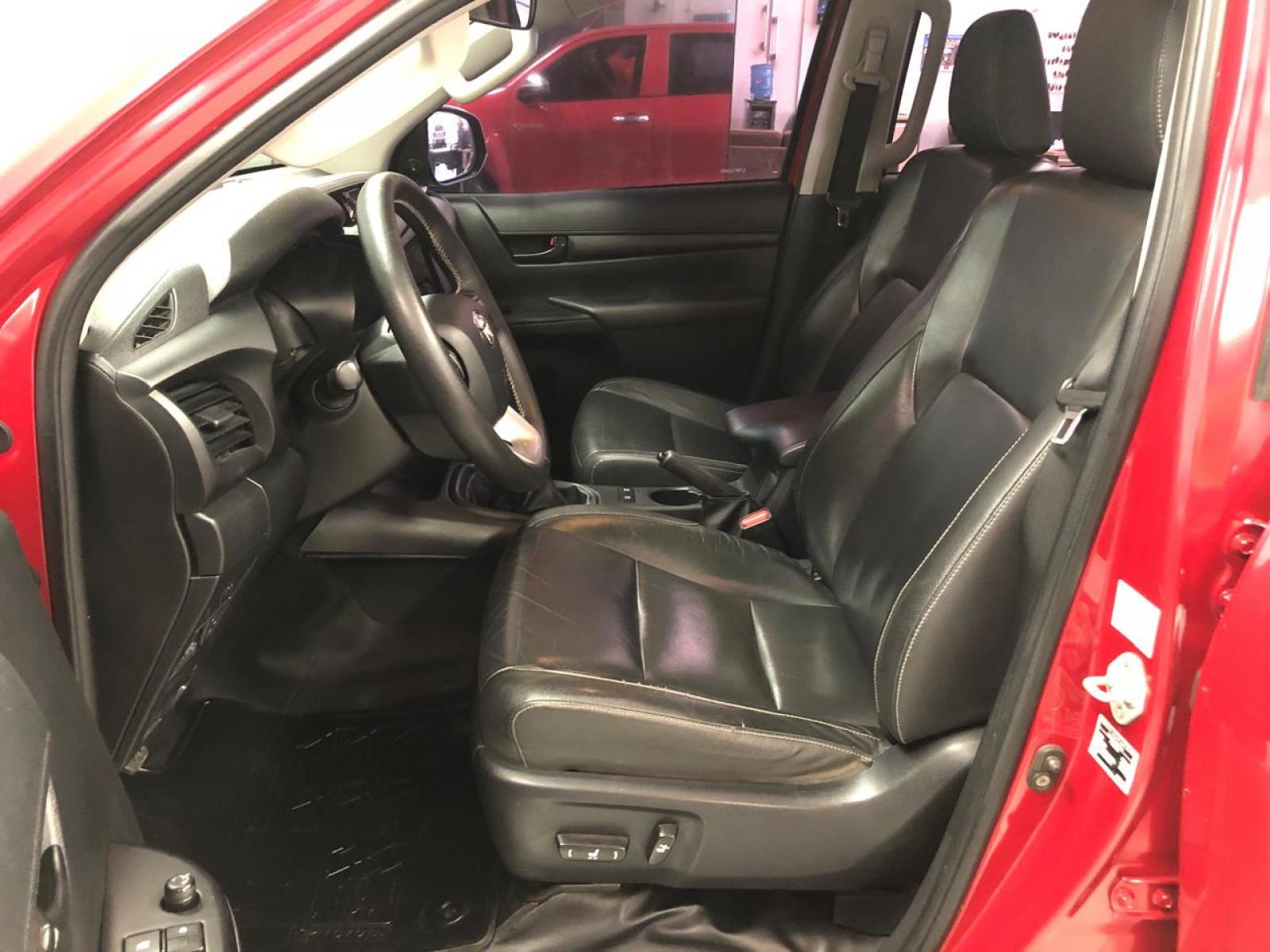 Toyota HILUX 2.8 4X4 CD - foto 8