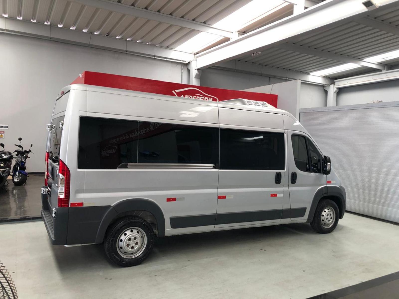 Fiat DUCATO 2.3 16 LUGARES - foto 4