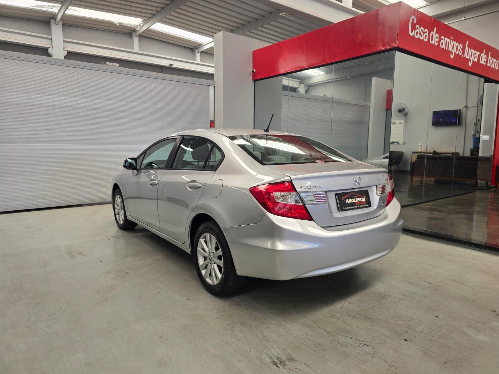 Honda CIVIC 1.8 LXS - foto 6