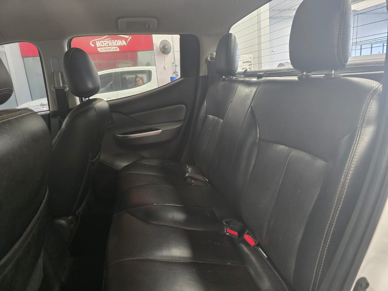 Mitsubishi L200 TRITON 2.4 TURBO SPORT GLS 4X4 - foto 9