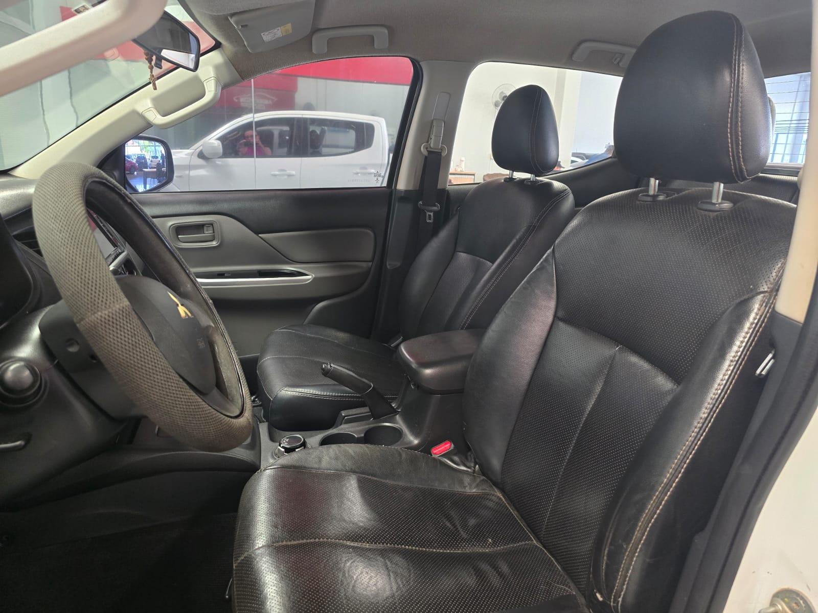 Mitsubishi L200 TRITON 2.4 TURBO SPORT GLS 4X4 - foto 8