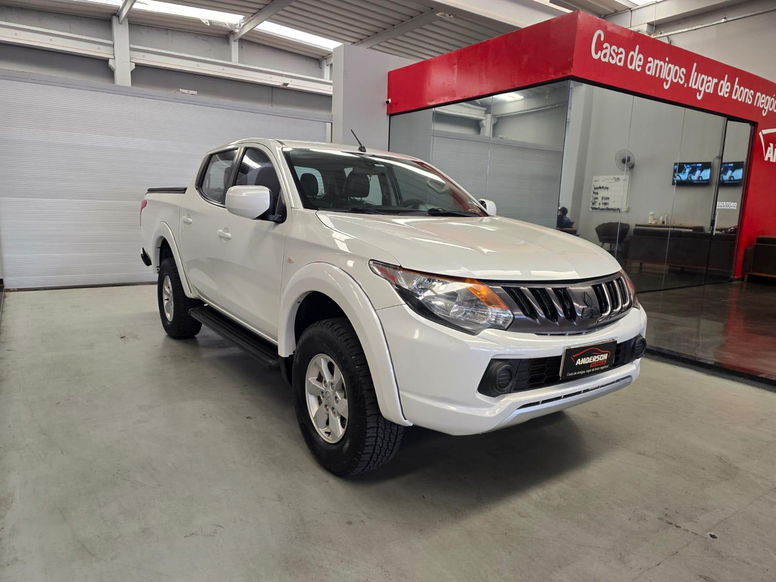 Mitsubishi L200 TRITON 2.4 TURBO SPORT GLS 4X4 - foto 3