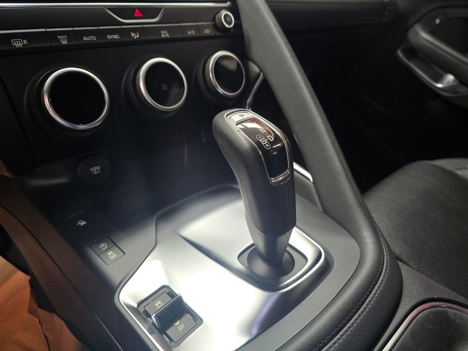 Jaguar E-PACE 2.0 P250 S - foto 12