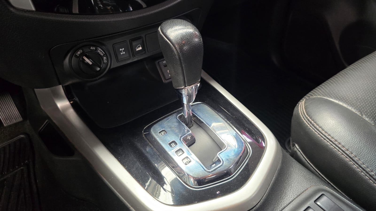 Nissan FRONTIER SE 4X4 - foto 11