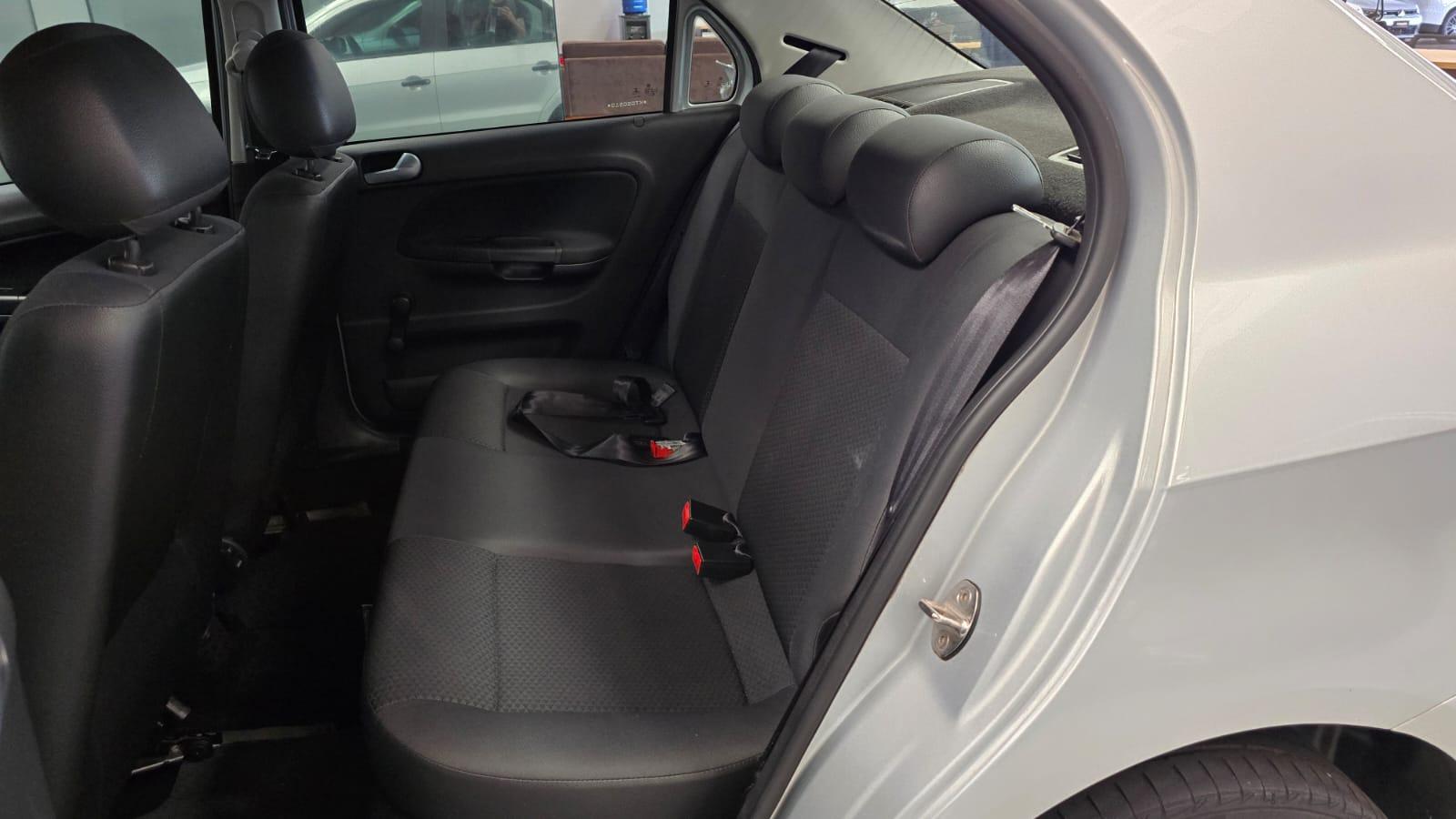 Volkswagen VOYAGE 1.6 - foto 9