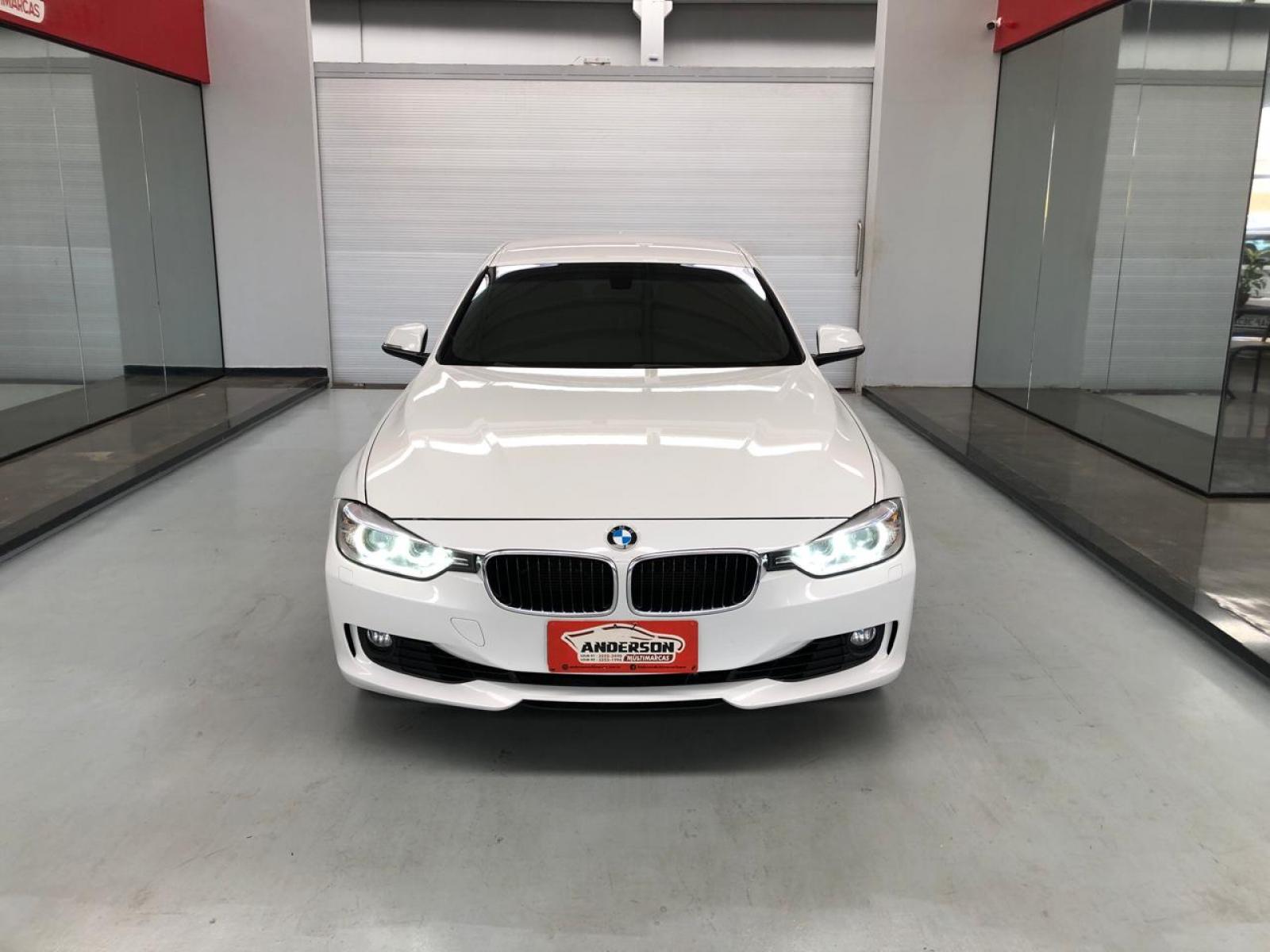 BMW 320i 2.0 TURBO - foto 2