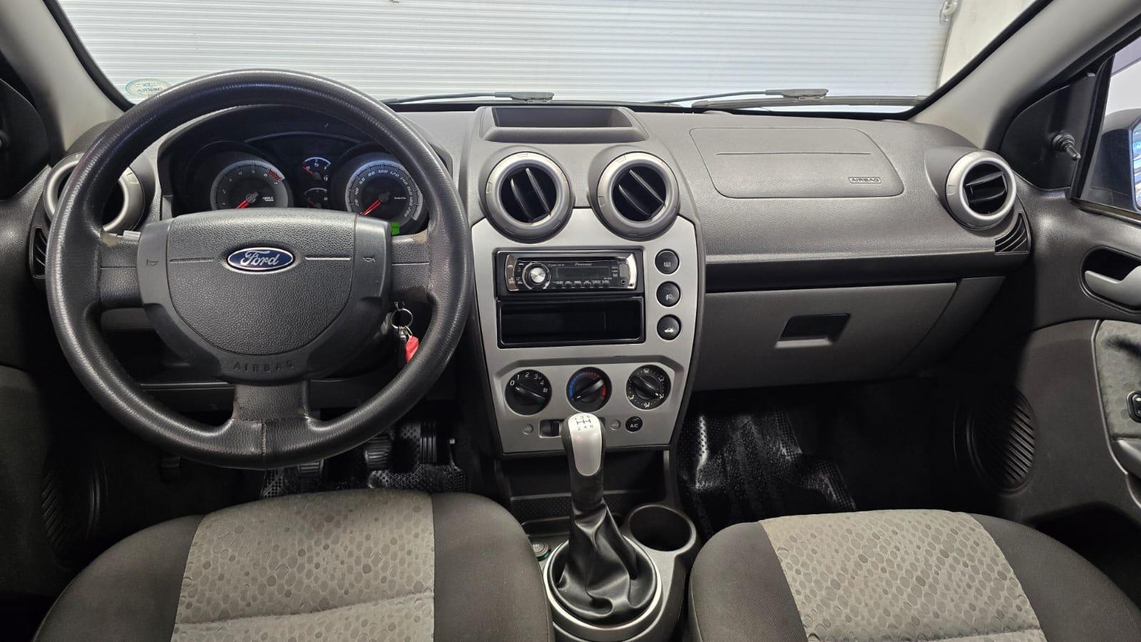 Ford FIESTA 1.6 HATCH - foto 7