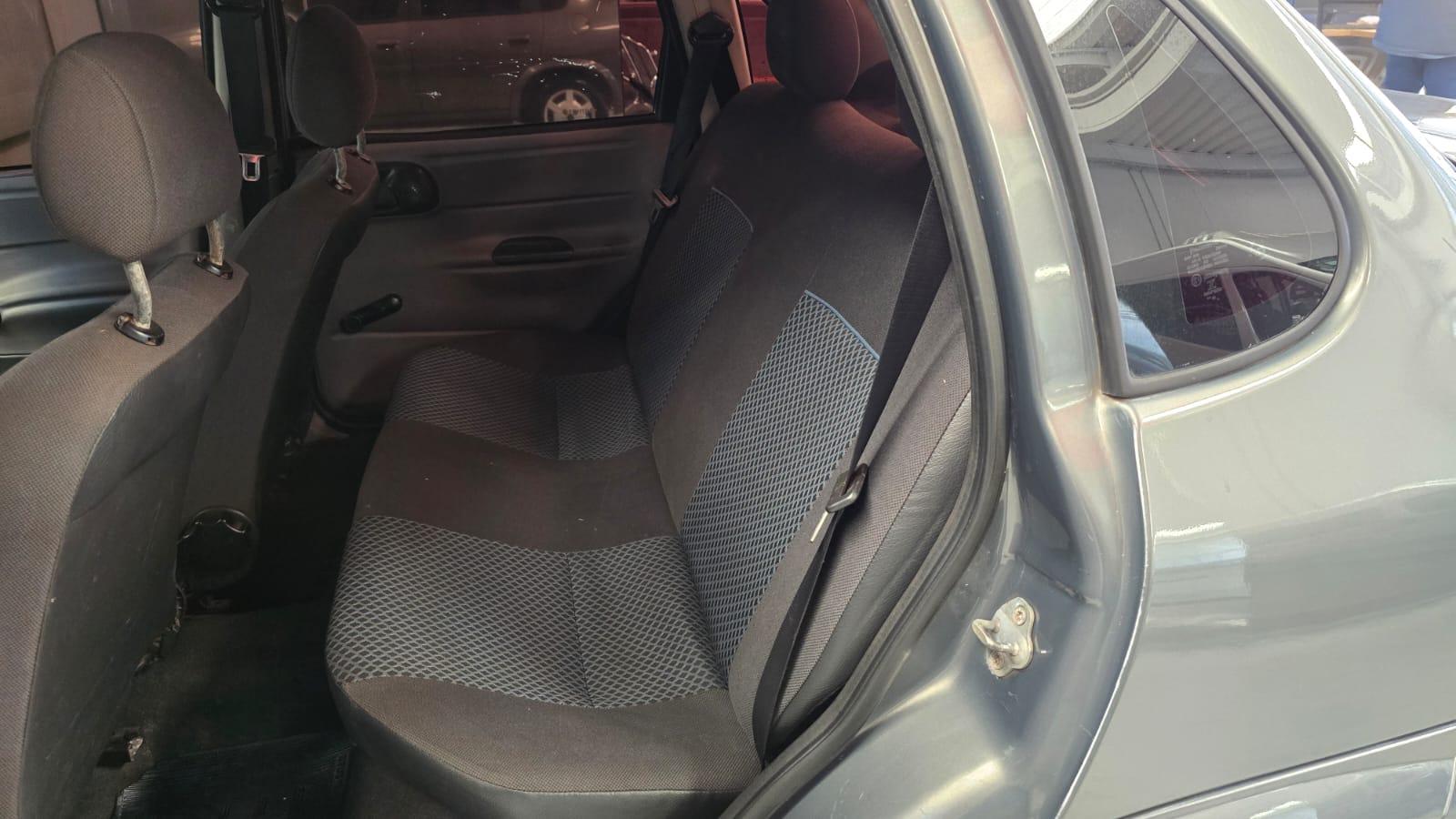 Chevrolet CLASSIC LS - foto 8