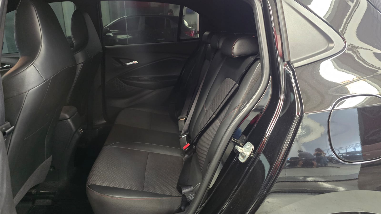 Chevrolet ONIX 1.0  - foto 9