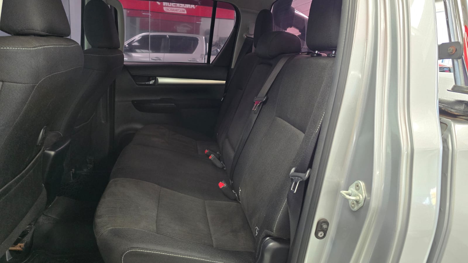 Toyota HILUX  - foto 10