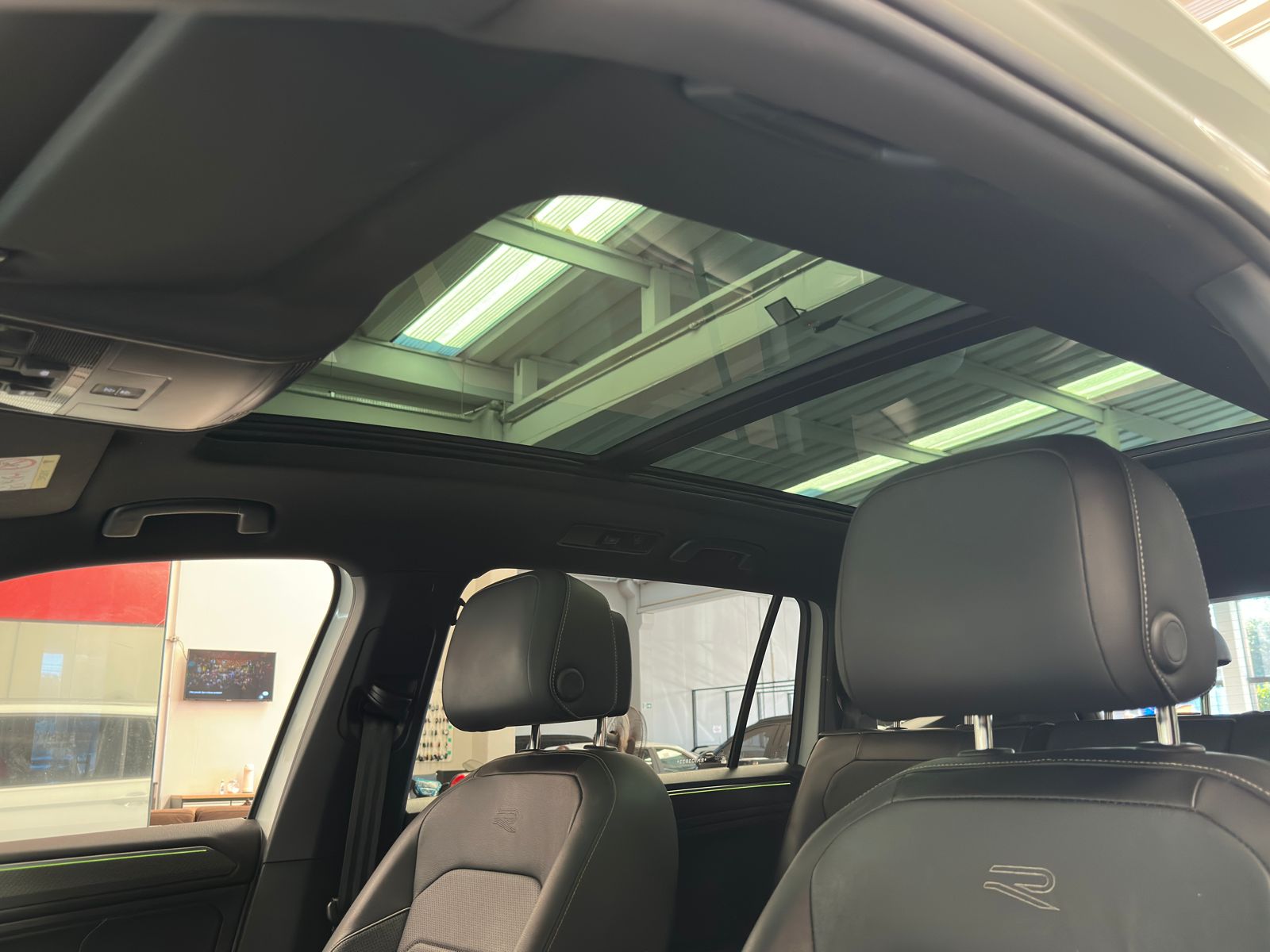 Volkswagen TIGUAN - foto 12