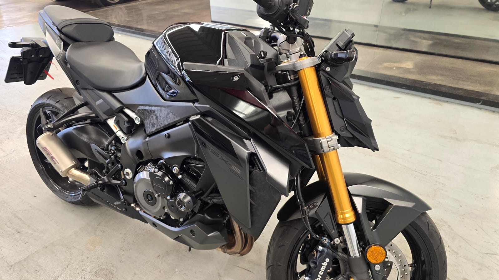 Suzuki GSX-S  - foto 7