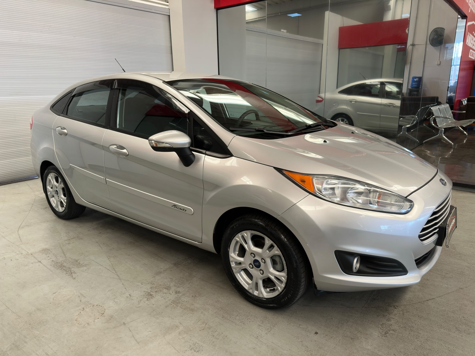 Ford FIESTA - foto 3