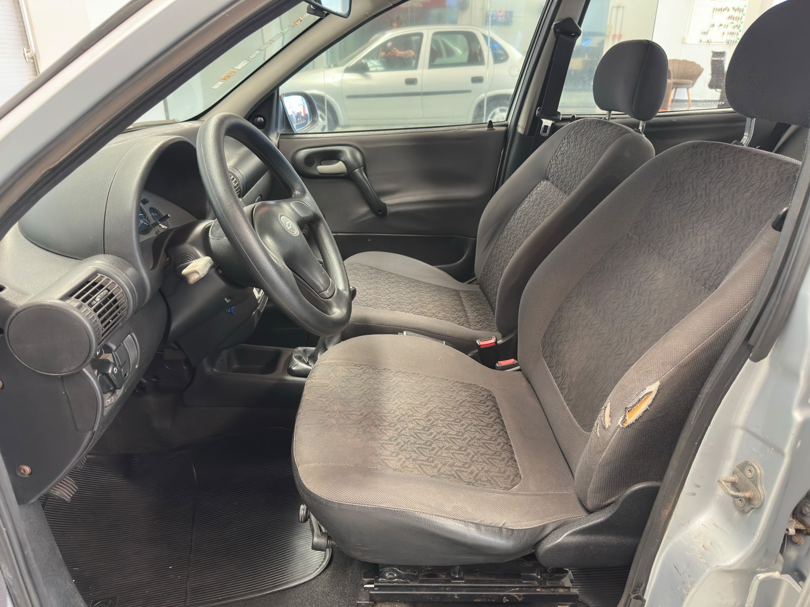 Chevrolet CORSA - foto 7