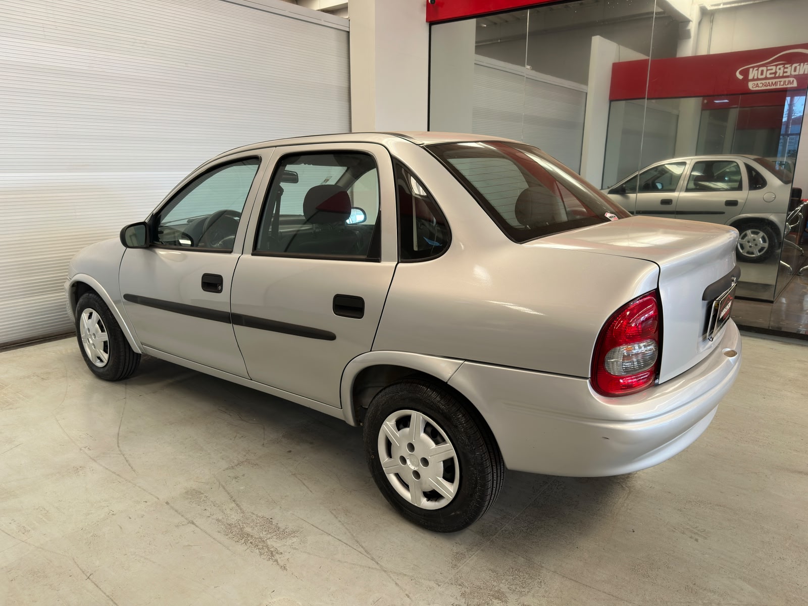 Chevrolet CORSA - foto 6