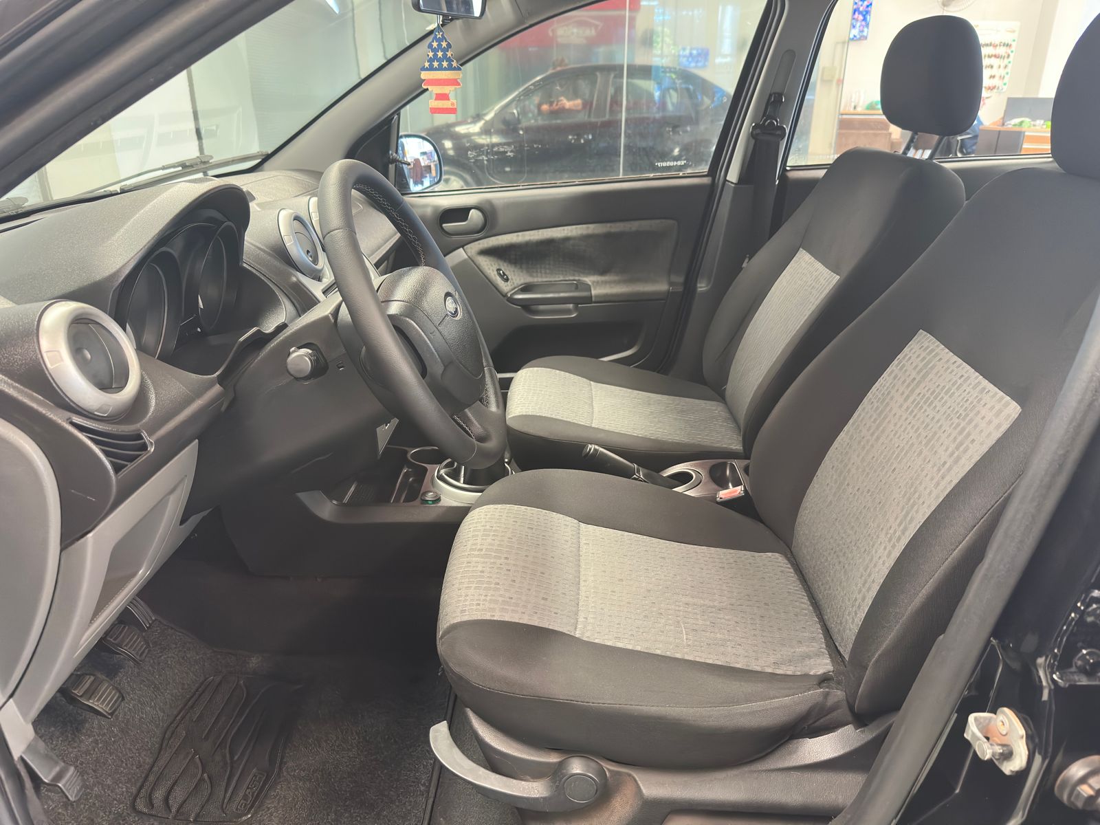 Ford FIESTA  - foto 7