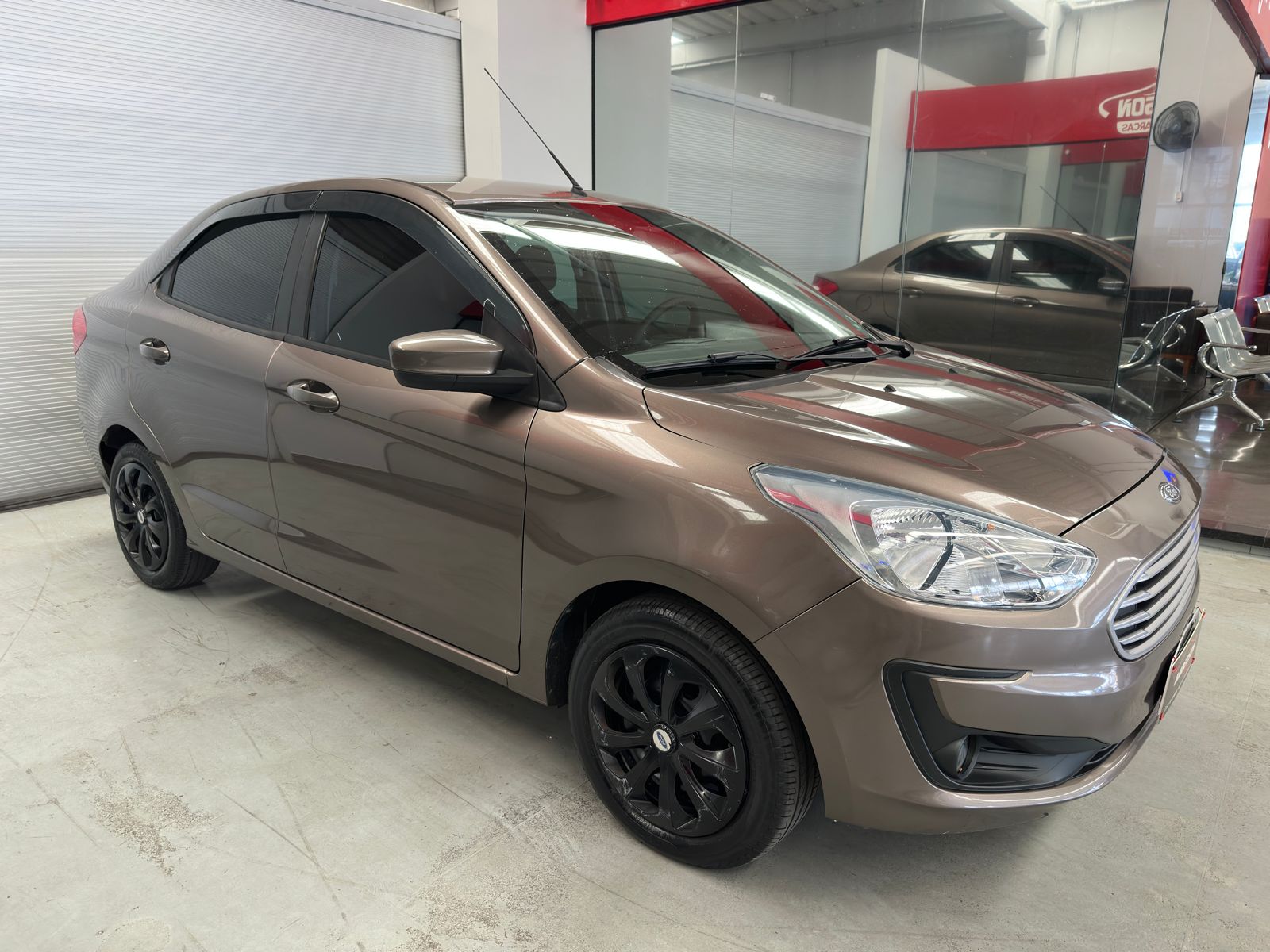 Ford KA+  - foto 3