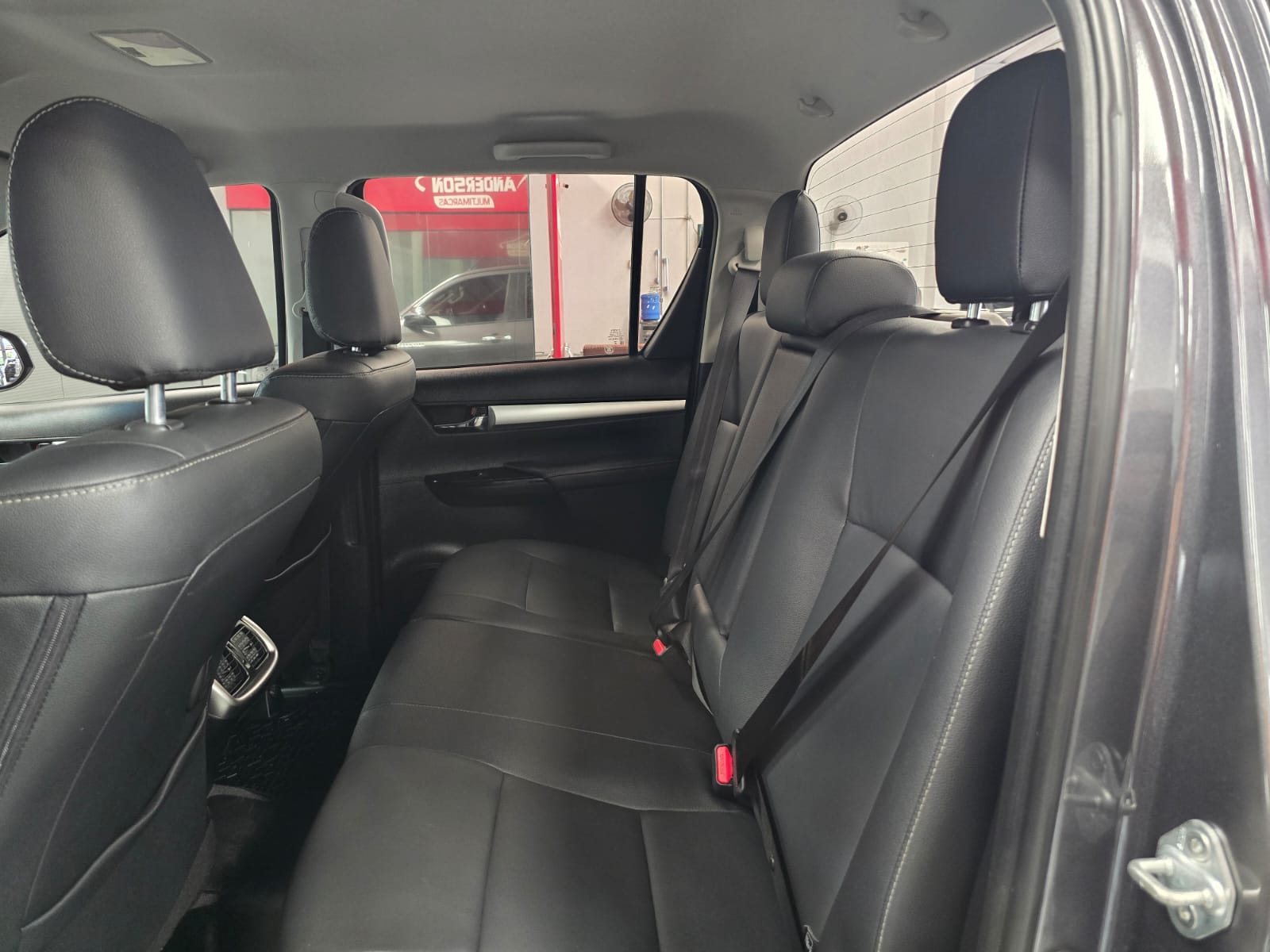 Toyota HILUX - foto 8