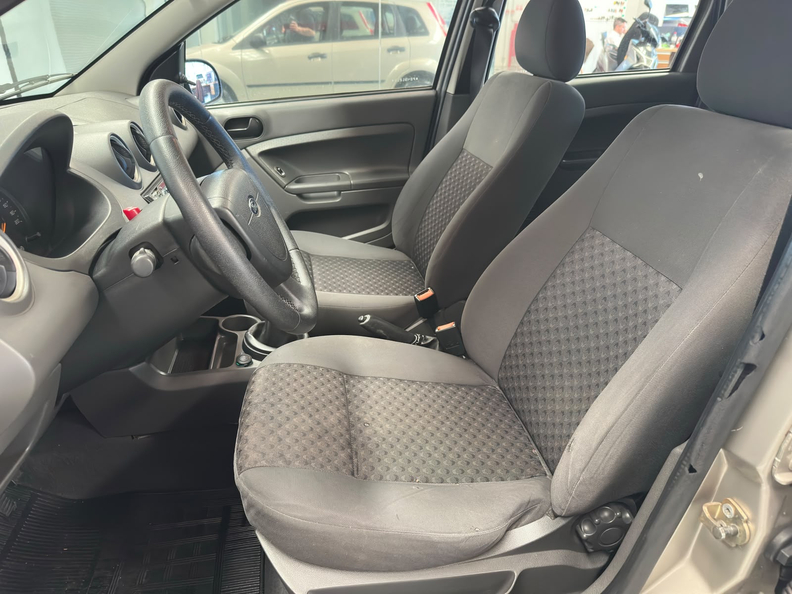 Ford FIESTA - foto 7