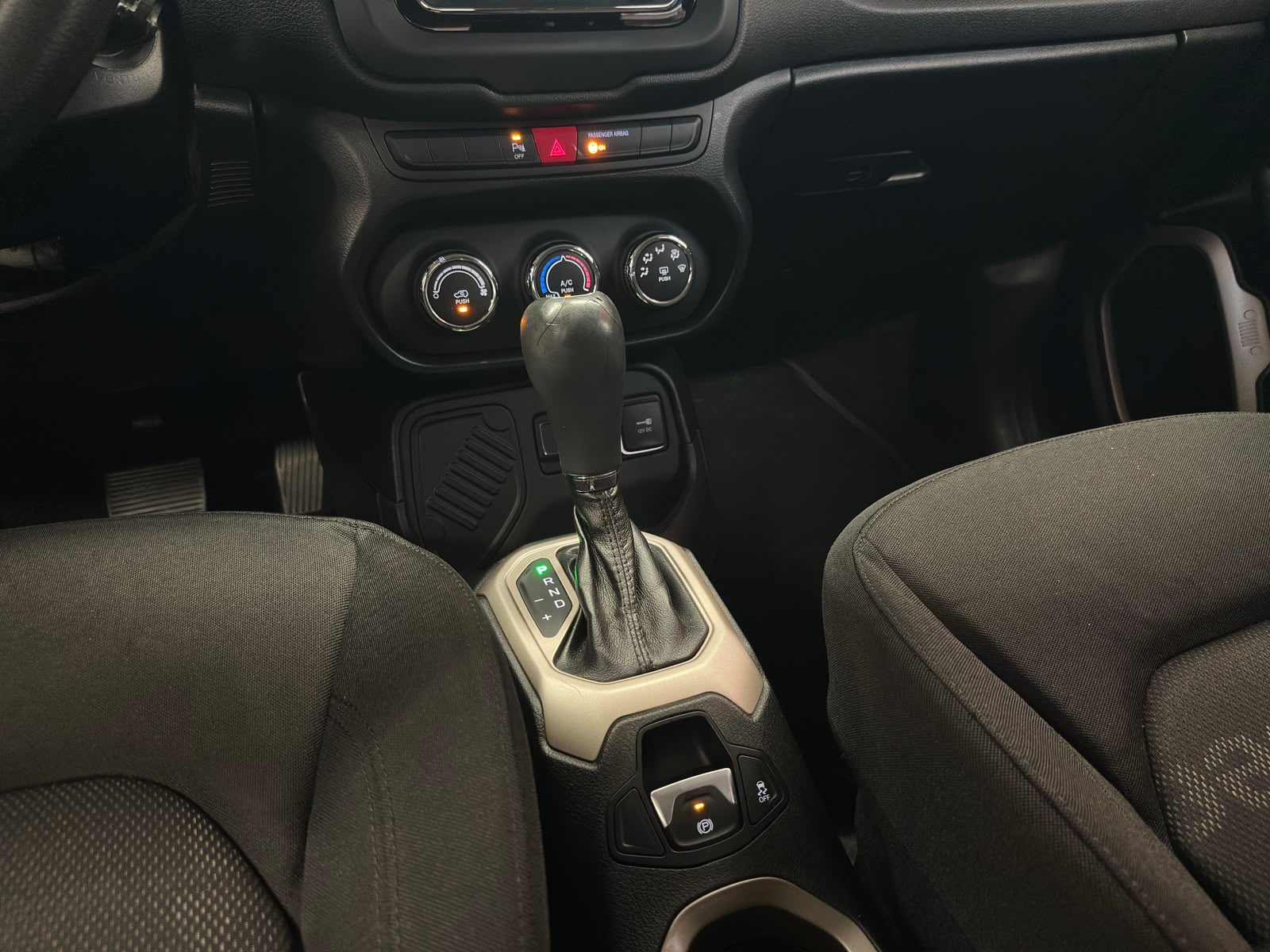 Jeep RENEGADE  - foto 10