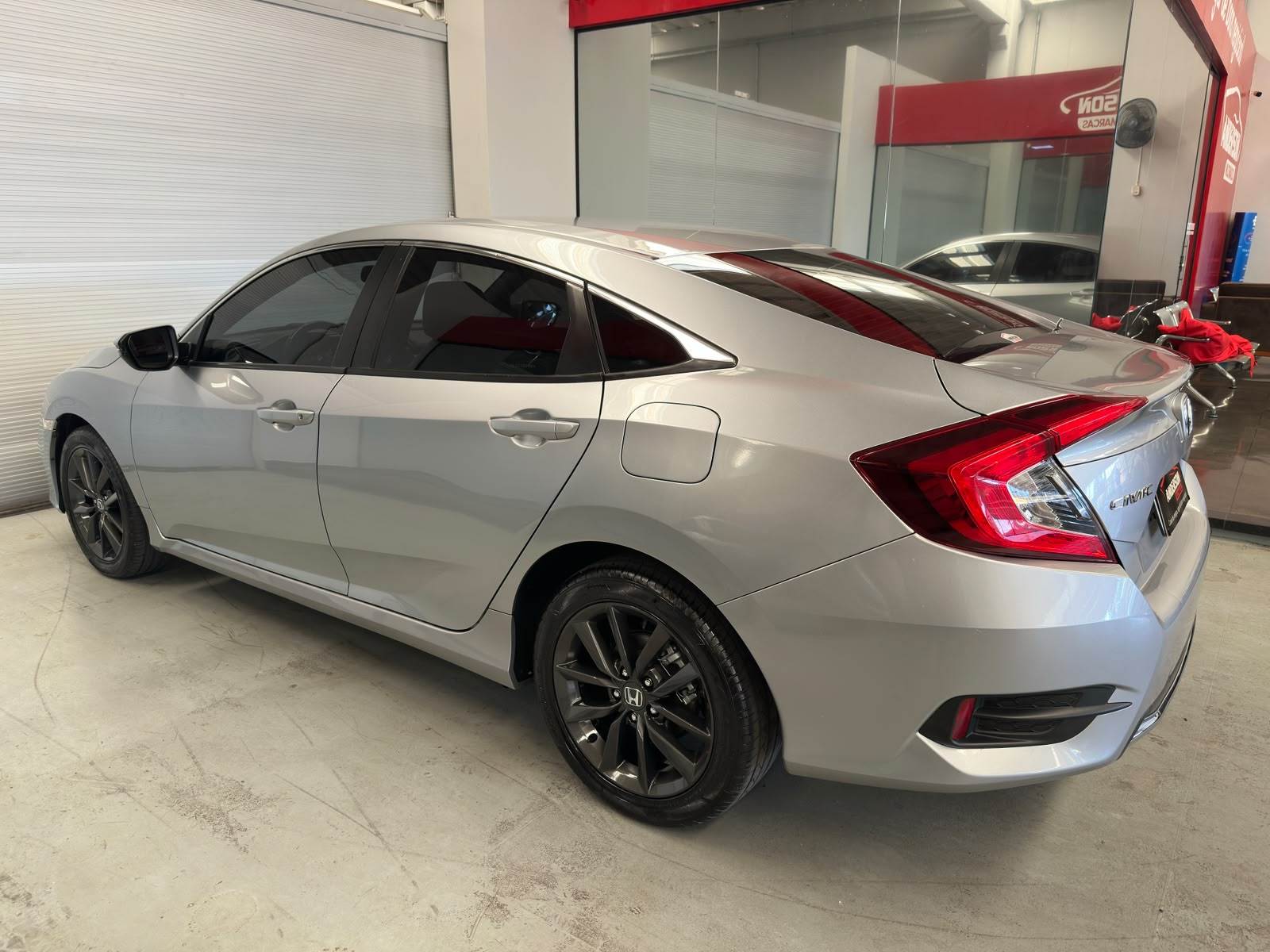 Honda CIVIC - foto 6